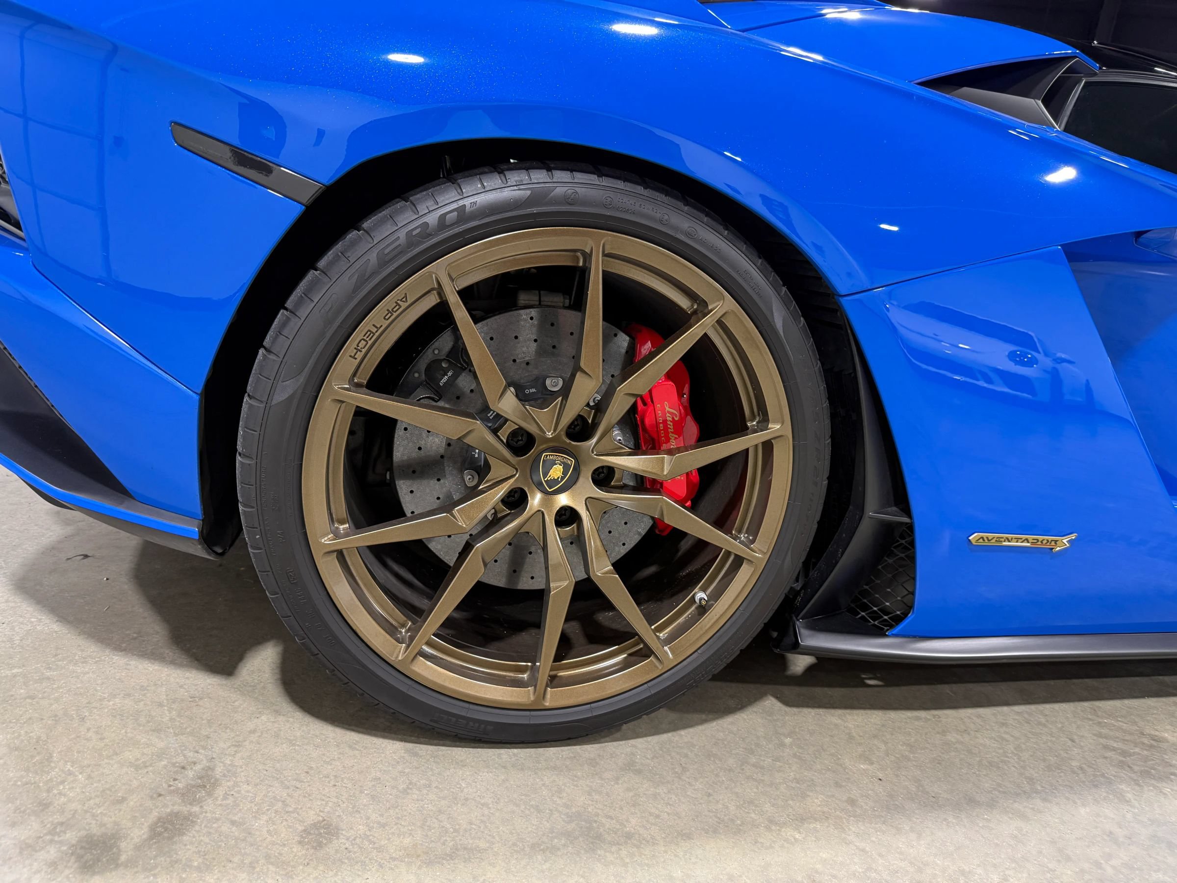 Used 2018 Lamborghini Aventador S AWD/4WD image 26