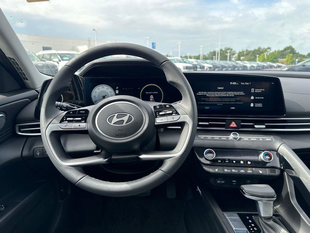 New 2026 Hyundai Elantra Limited FWD image 22