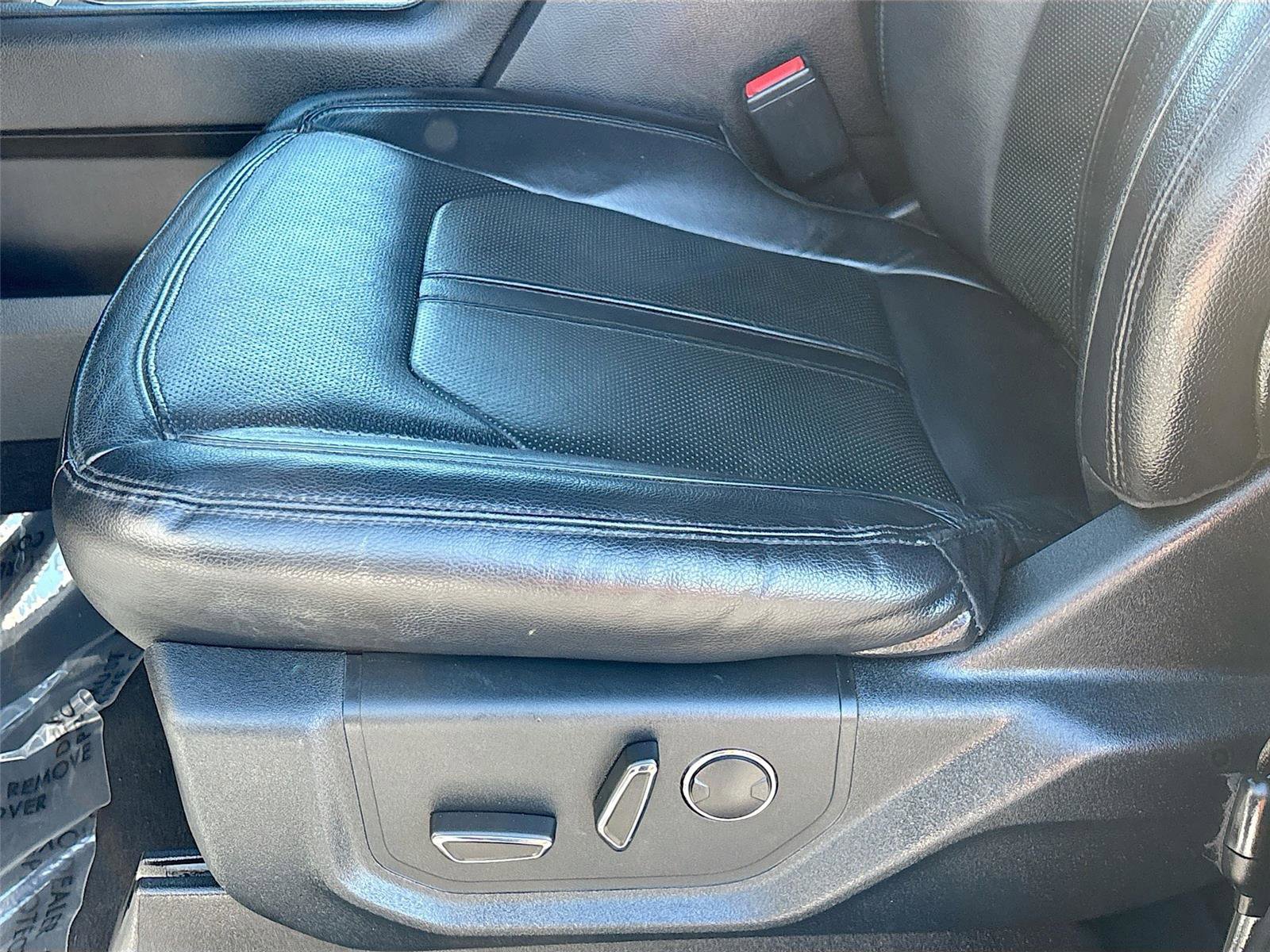 Used 2020 Ford Expedition Limited image 22