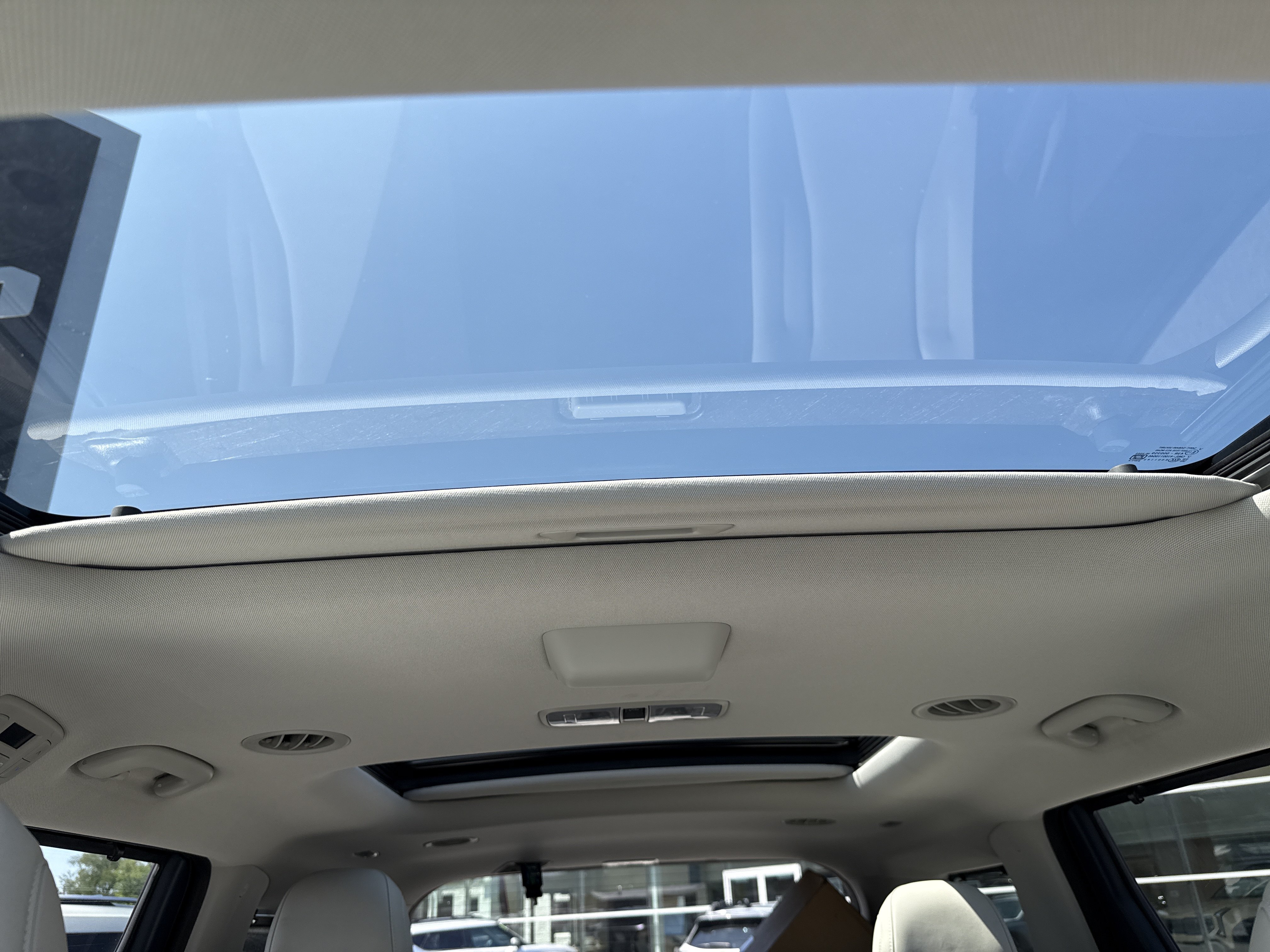 Certified 2025 Kia Carnival SX FWD image 30