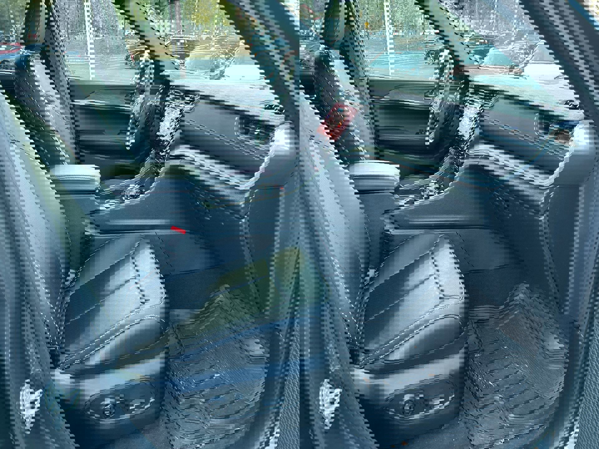 Used 2025 Jeep Grand Cherokee Limited image 22