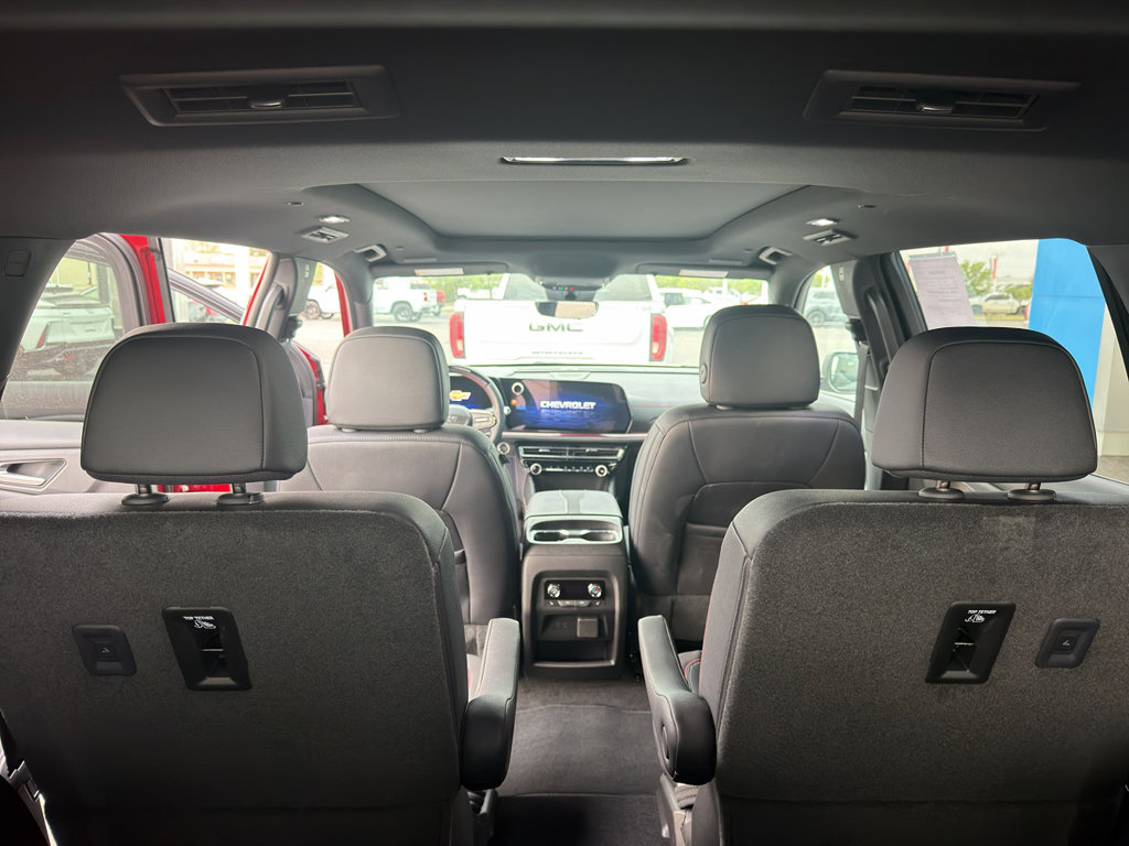 Used 2026 Chevrolet Traverse RS image 13