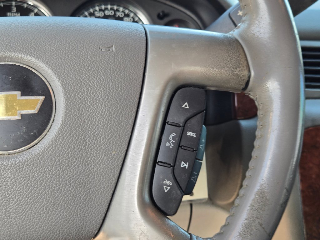 Used 2013 Chevrolet Tahoe LT w/ Luxury Package RWD image 24