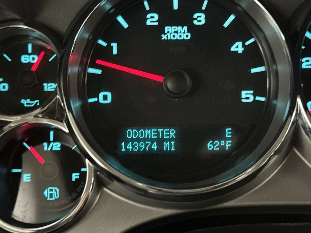 Used 2014 Chevrolet Silverado 2500 LT w/ Interior Plus Package AWD/4WD image 30