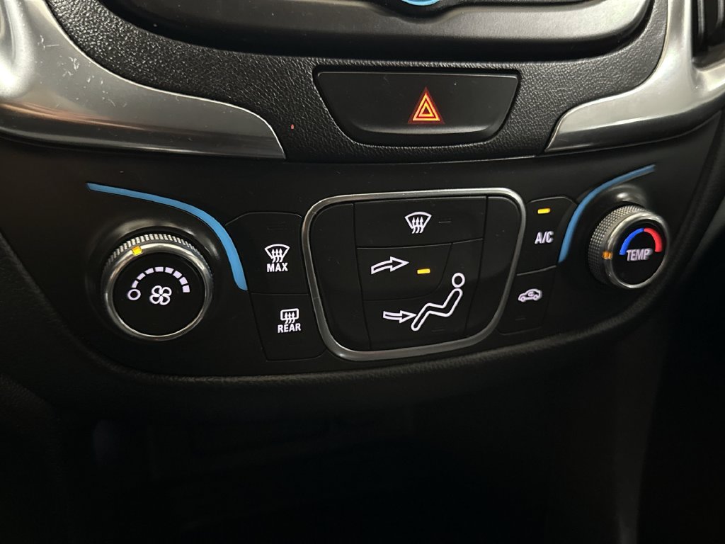Used 2021 Chevrolet Equinox LT FWD image 16