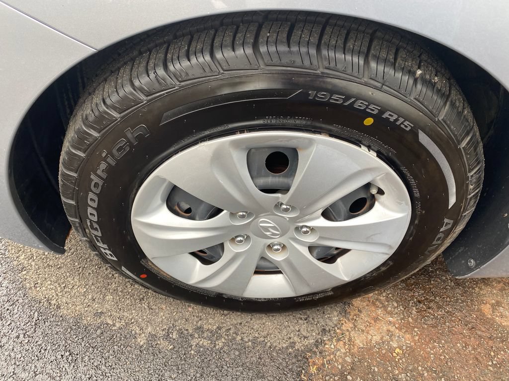 Used 2016 Hyundai Elantra SE FWD image 9