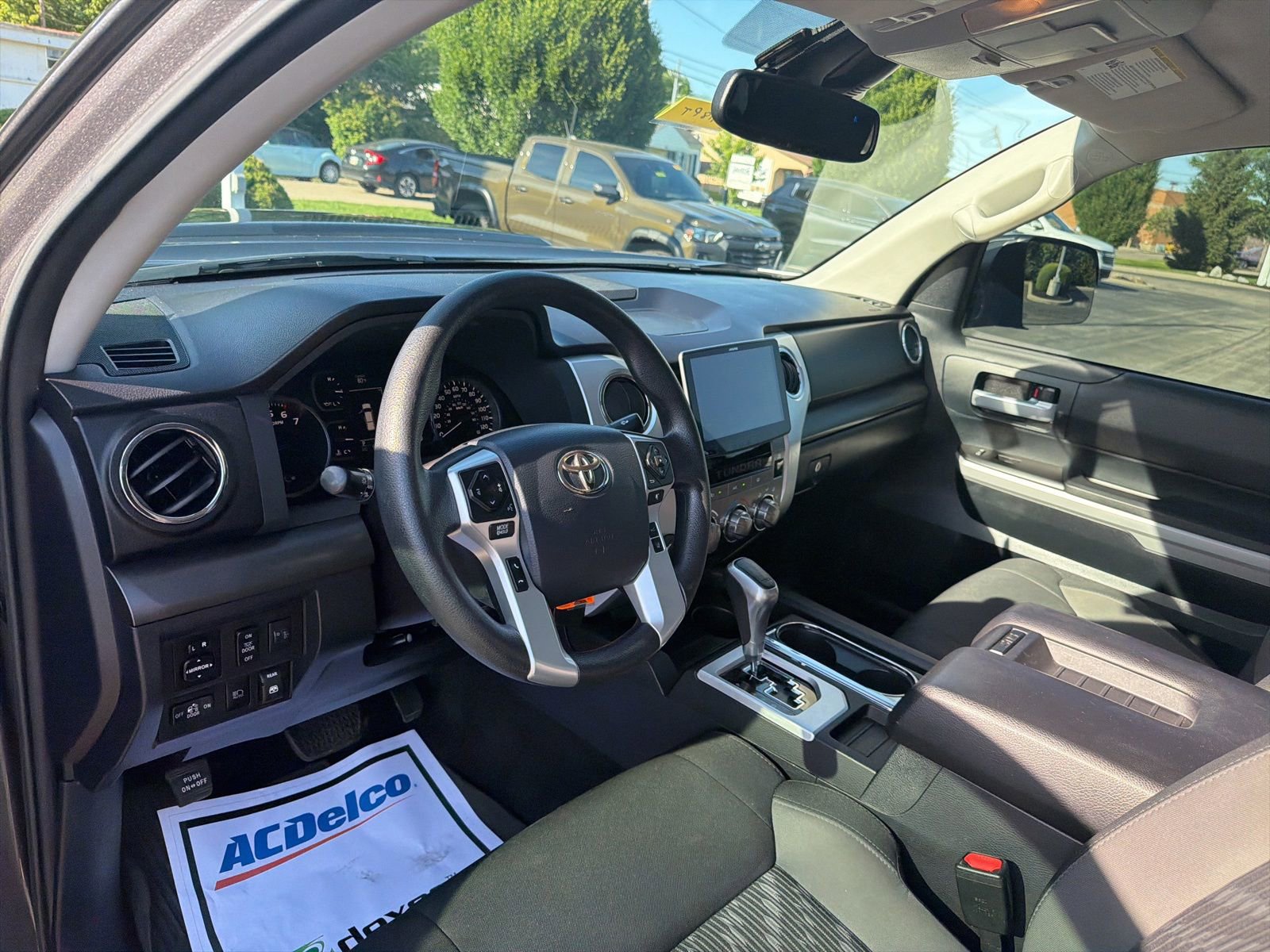 Used 2018 Toyota Tundra SR5 w/ TRD Sport Package AWD/4WD image 10