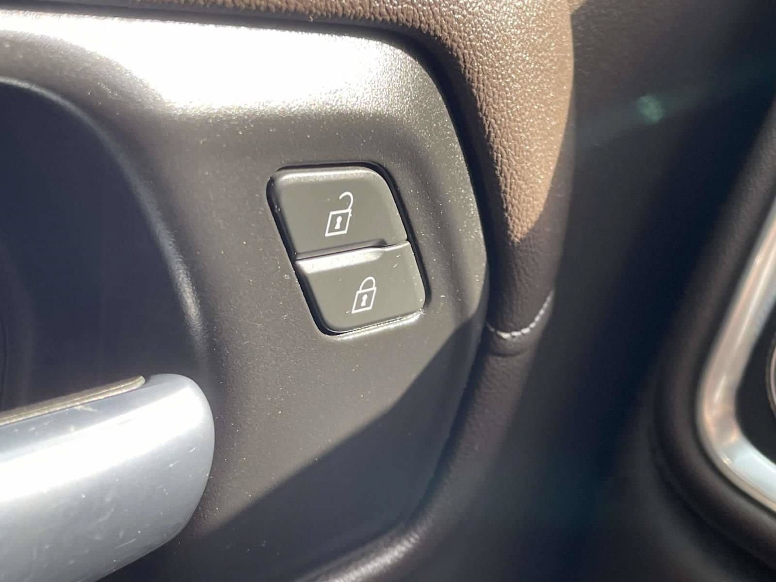 Used 2021 GMC Sierra 1500 SLE RWD image 28