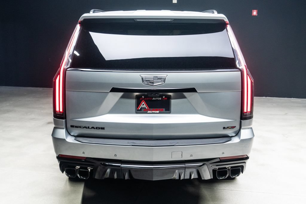 Used 2025 Cadillac Escalade V w/ LPO, ONYX Package AWD/4WD image 18