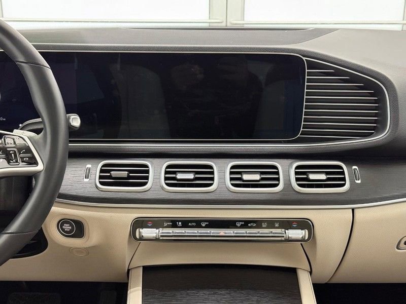 New 2025 Mercedes-Benz GLE 450e 4MATIC image 6