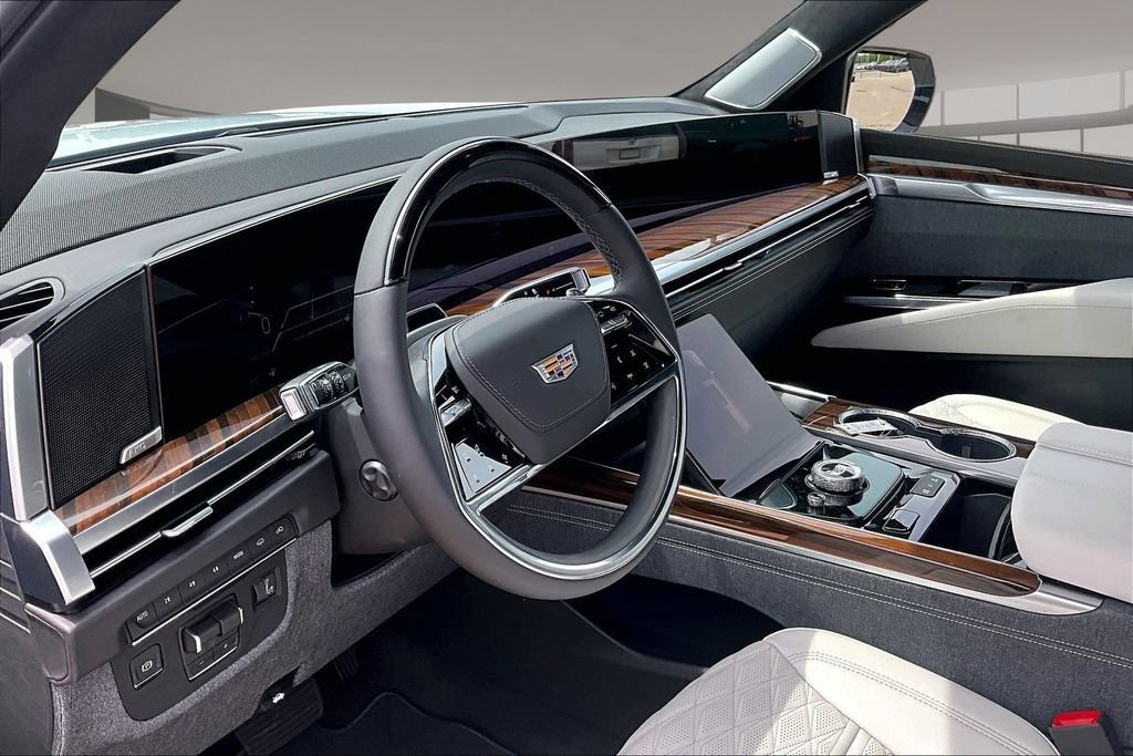 New 2026 Cadillac Escalade ESV Platinum Sport w/ LPO, ONYX Package AWD/4WD image 6
