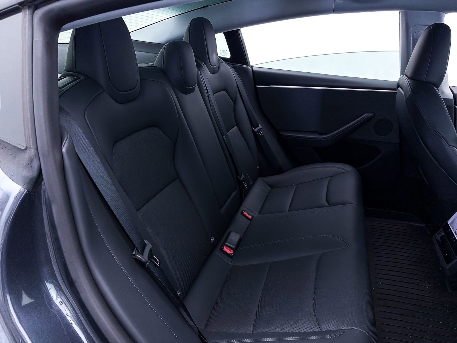 Used 2024 Tesla Model 3 Standard Range image 31