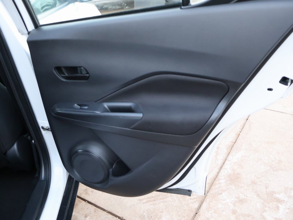 Used 2022 Nissan Kicks S image 13