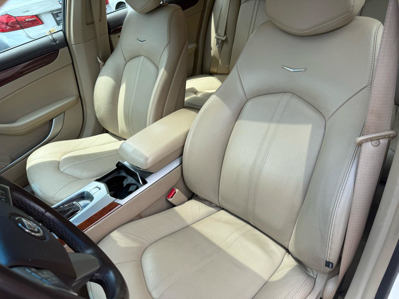 Used 2010 Cadillac CTS Luxury RWD image 6