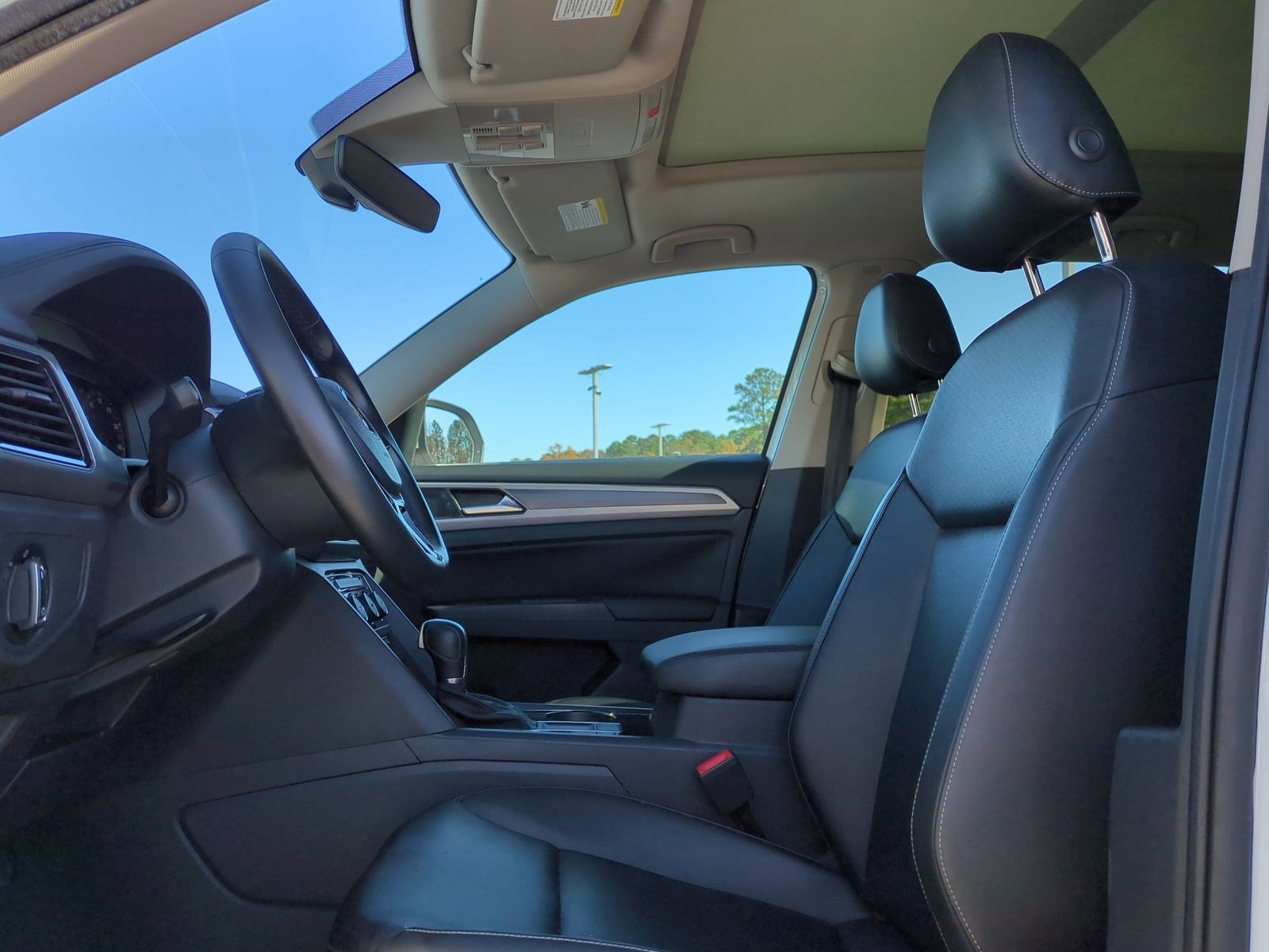 Used 2019 Volkswagen Atlas SEL image 16