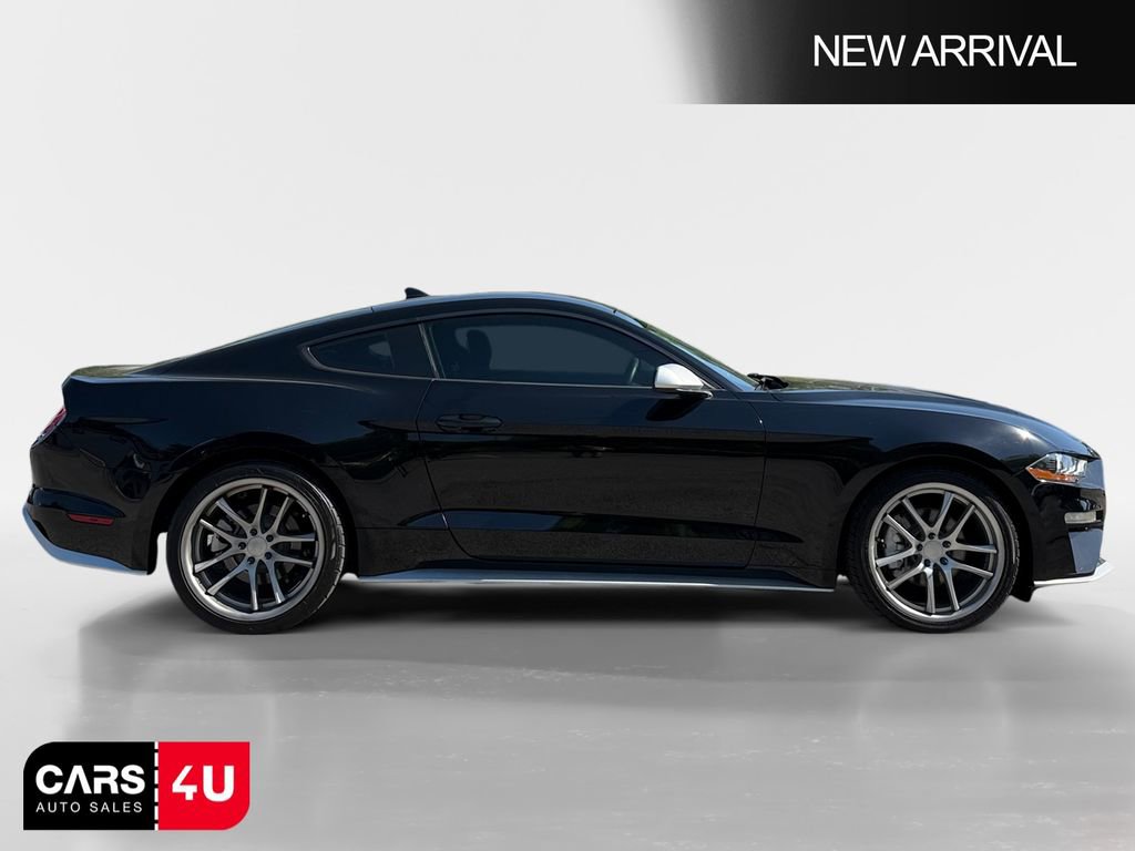 Used 2022 Ford Mustang Coupe RWD image 8