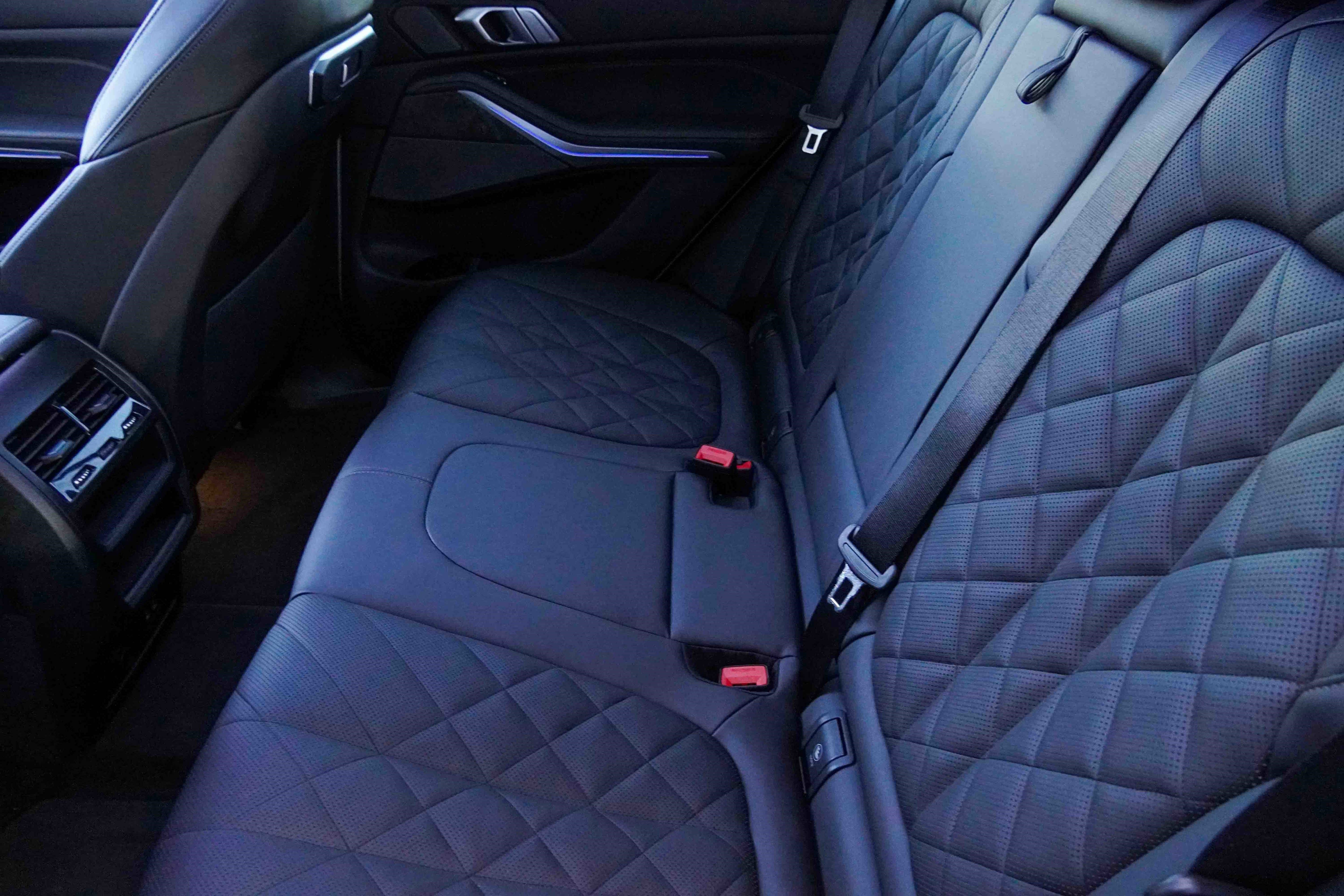 Used 2025 BMW X5 sDrive40i w/ Premium Package image 37