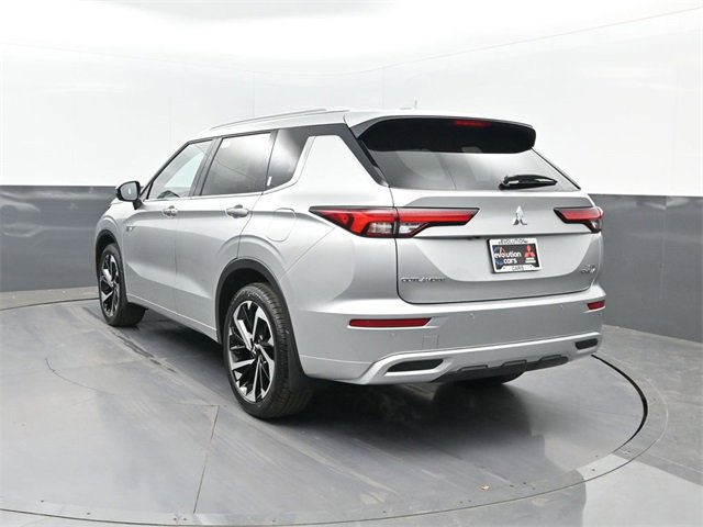 New 2025 Mitsubishi Outlander SEL image 3