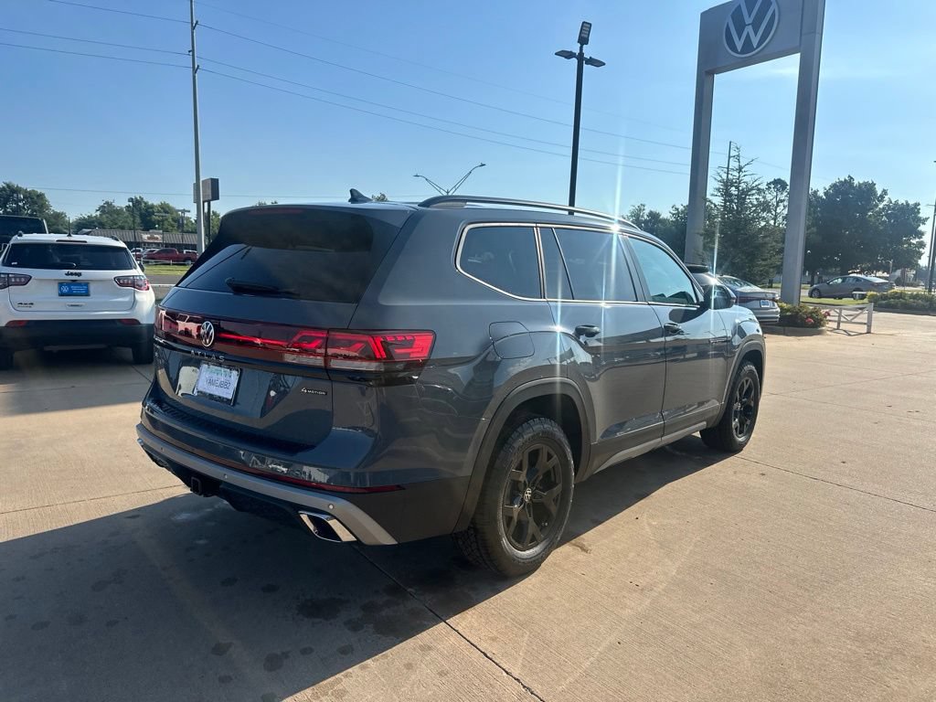 Used 2026 Volkswagen Atlas Peak Edition AWD/4WD image 5
