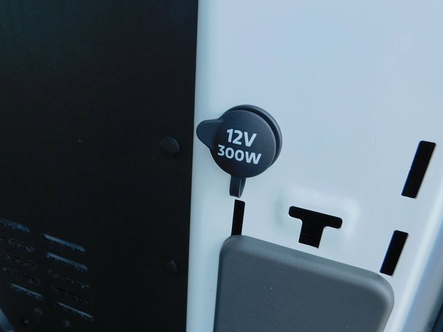 New 2026 Ford Transit 250 148 Medium Roof w/ Load Area Protection Package image 19