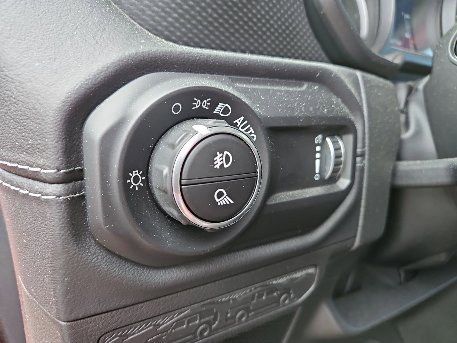 Used 2024 Jeep Gladiator Rubicon AWD/4WD image 22