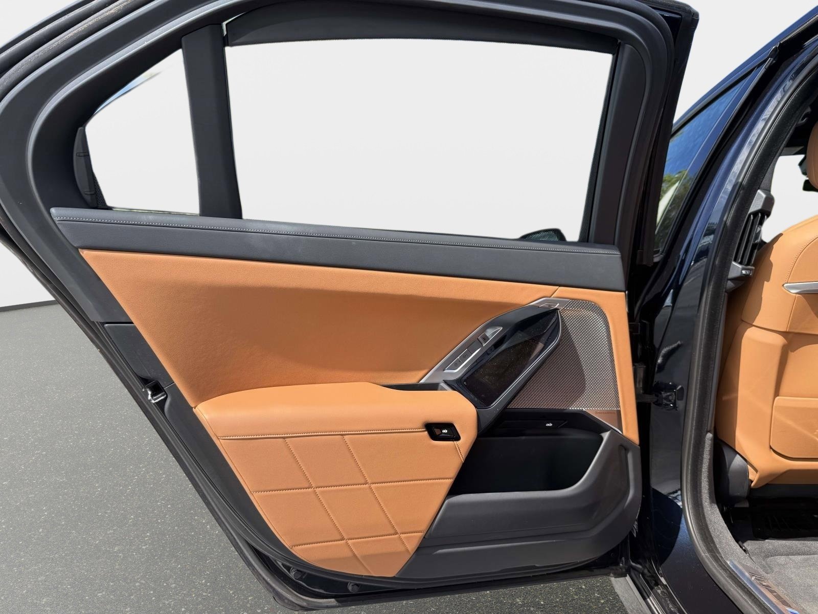 Used 2023 BMW 740i 740i image 33