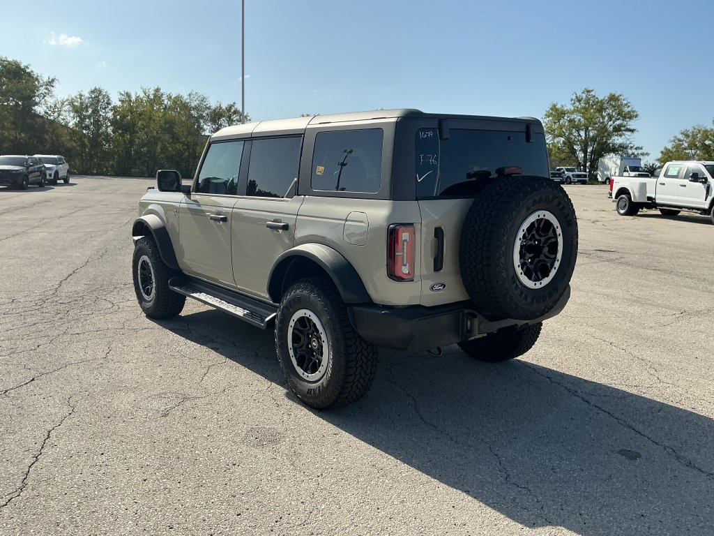 New 2026 Ford Bronco Outer Banks w/ Sasquatch Package AWD/4WD image 3