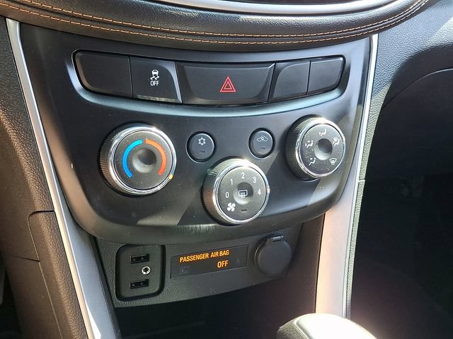 Used 2019 Chevrolet Trax LT w/ LT Convenience Package FWD image 15