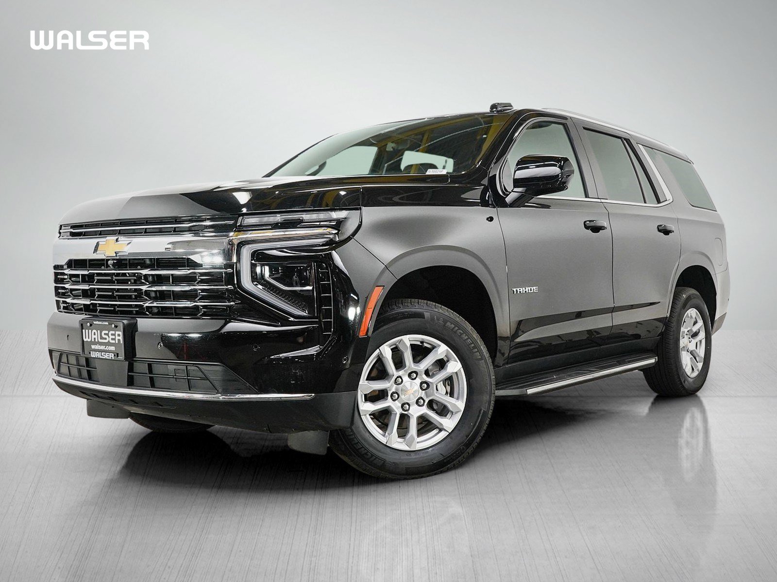 Used 2025 Chevrolet Tahoe LT AWD/4WD image 1