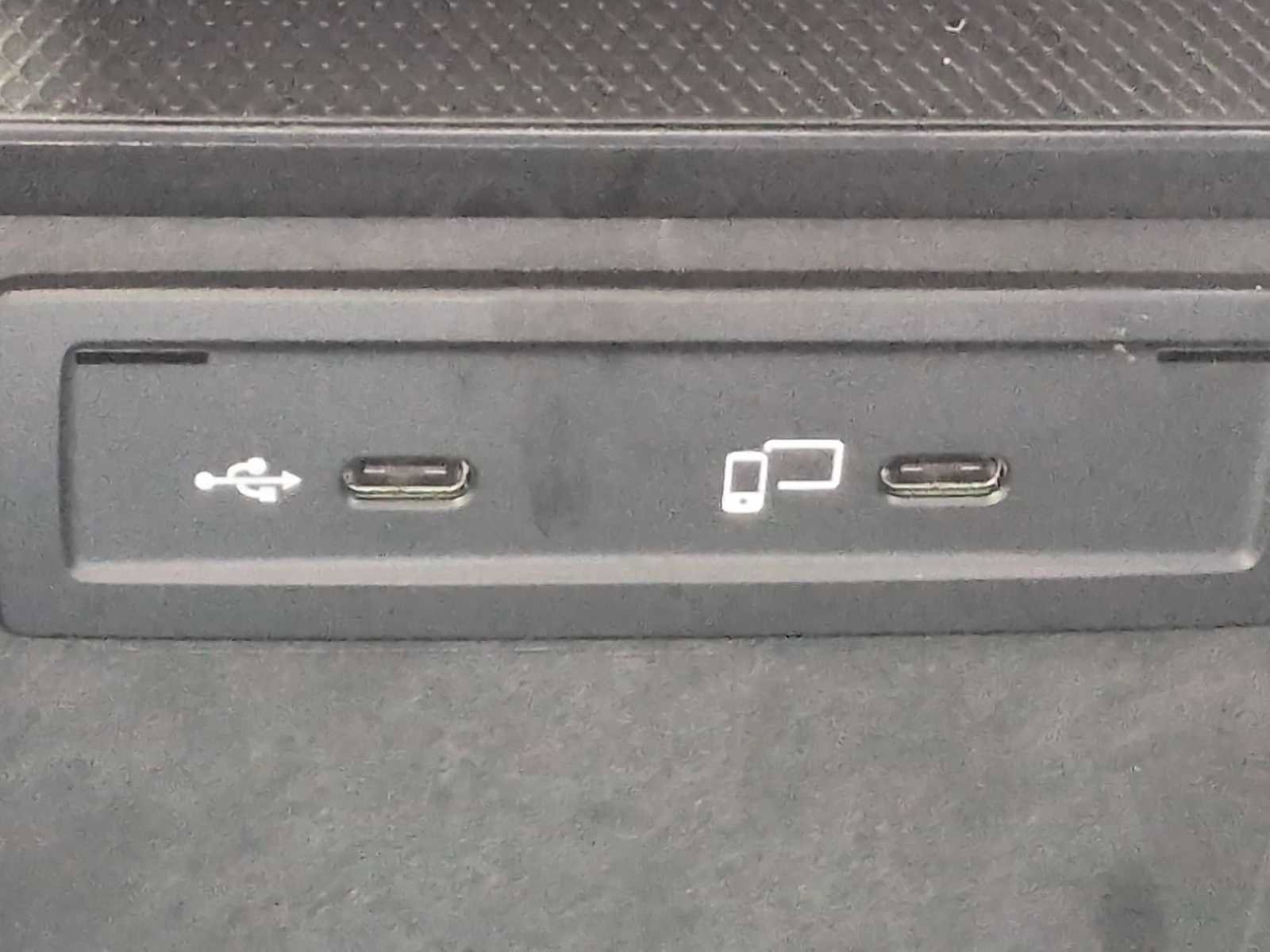 Used 2022 Mercedes-Benz GLC 300 4MATIC image 31