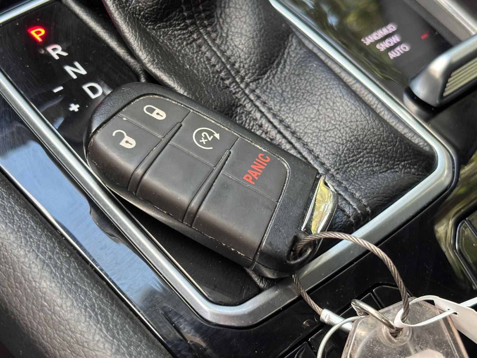 Used 2025 Jeep Compass Latitude AWD/4WD image 21