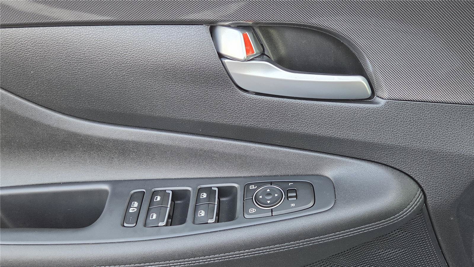 Used 2023 Hyundai Santa Fe SEL AWD/4WD image 14