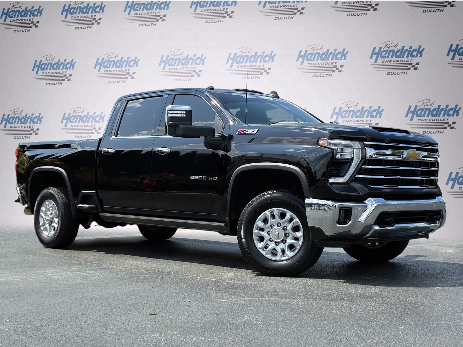 Used 2024 Chevrolet Silverado 2500 LTZ w/ LTZ Convenience Package AWD/4WD image 2