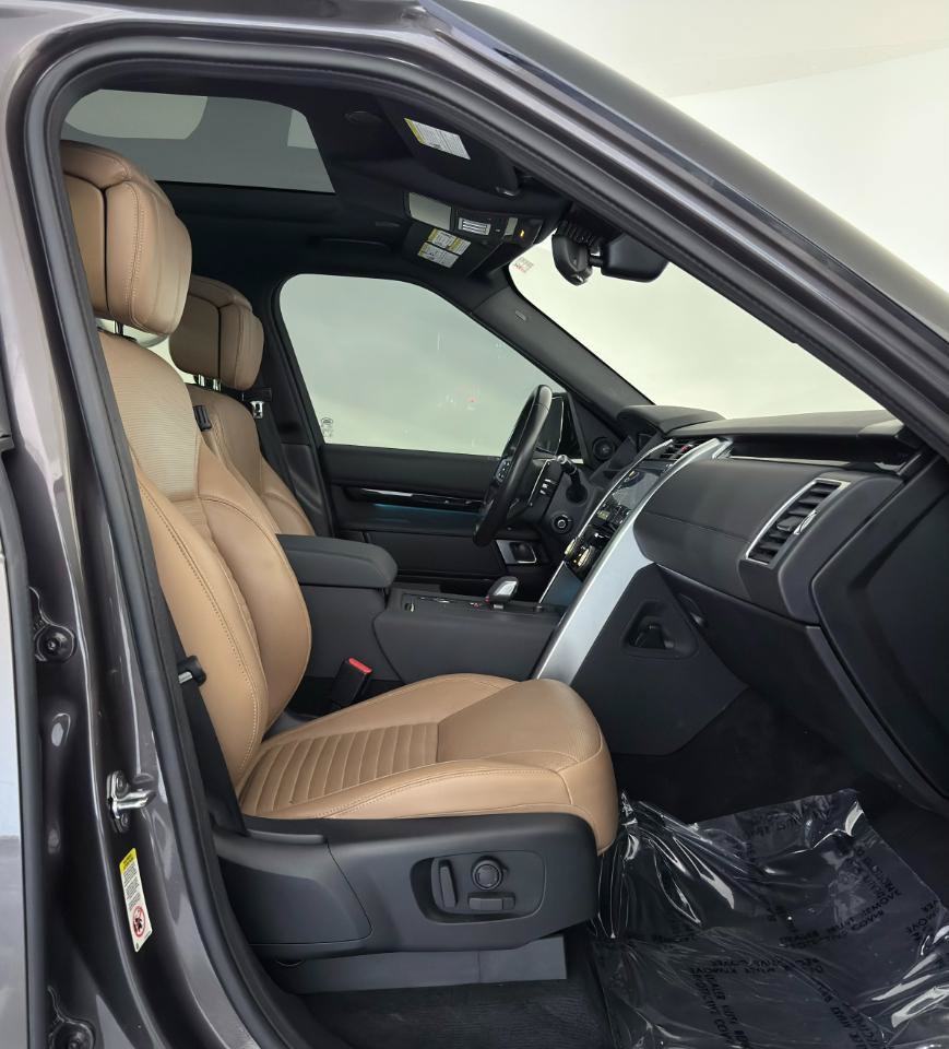 Used 2022 Land Rover Discovery S AWD/4WD image 25