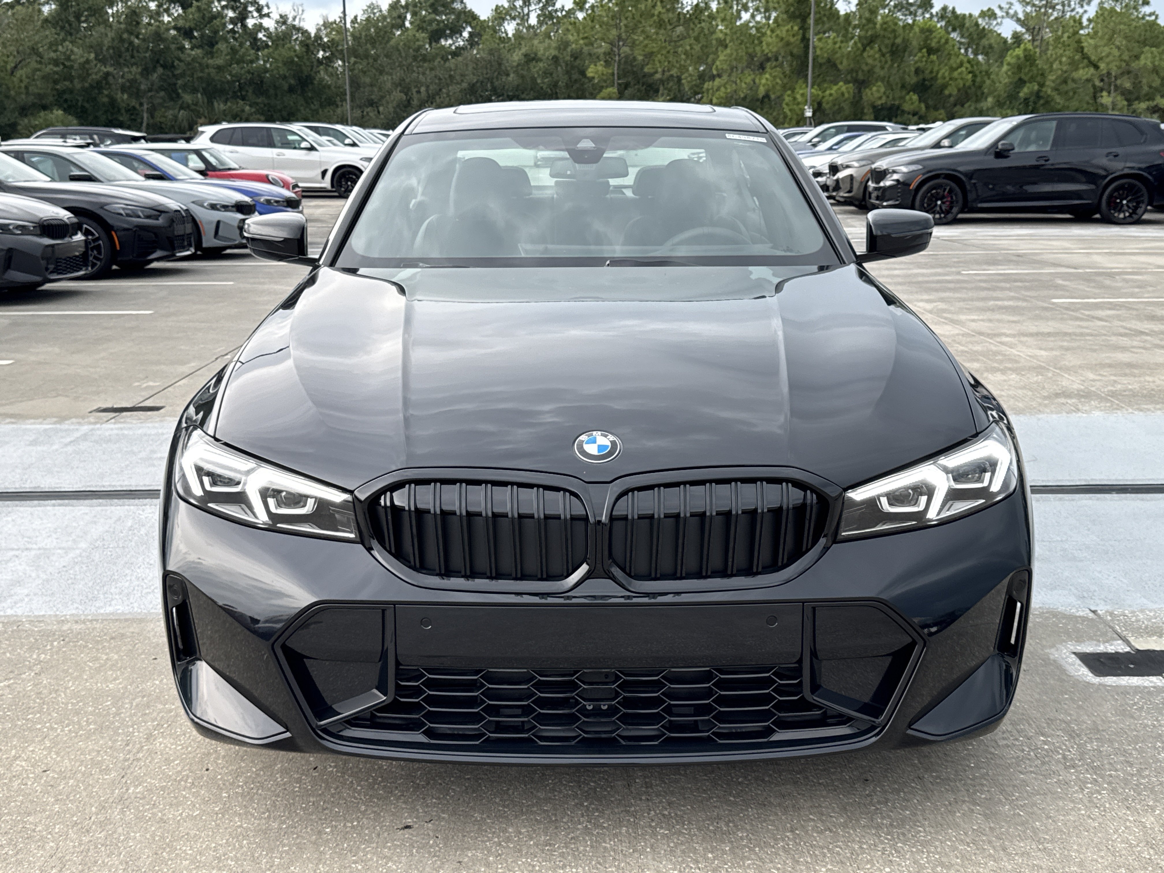 New 2026 BMW 330i Sedan w/ M Sport Package RWD image 2