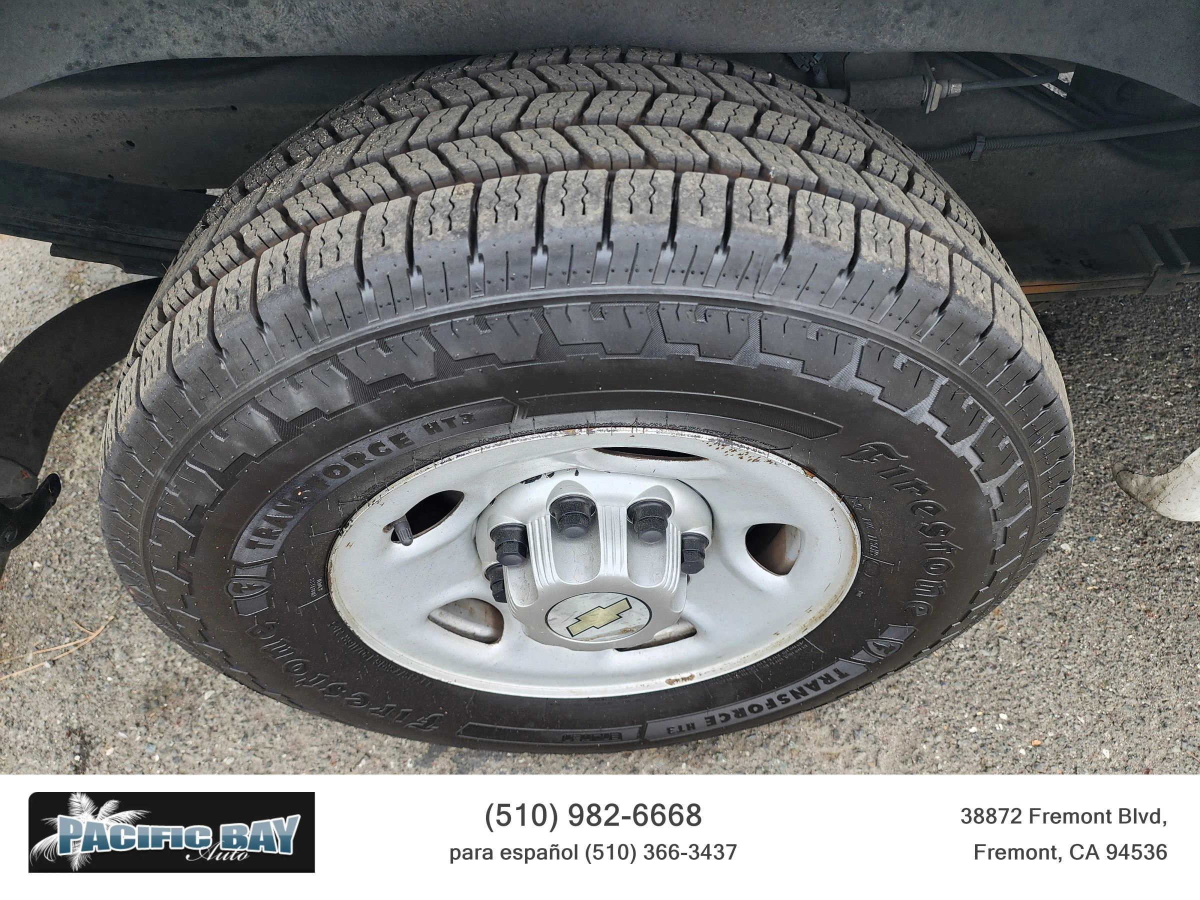 Used 2012 Chevrolet Express 2500 image 27