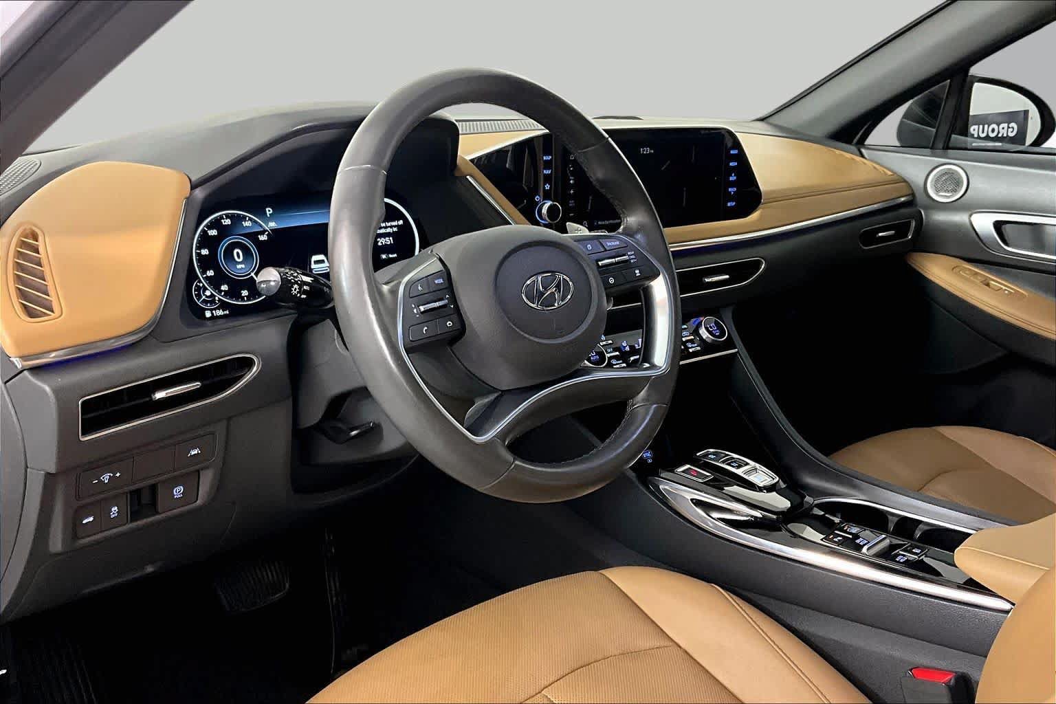 Used 2021 Hyundai Sonata Limited FWD image 16