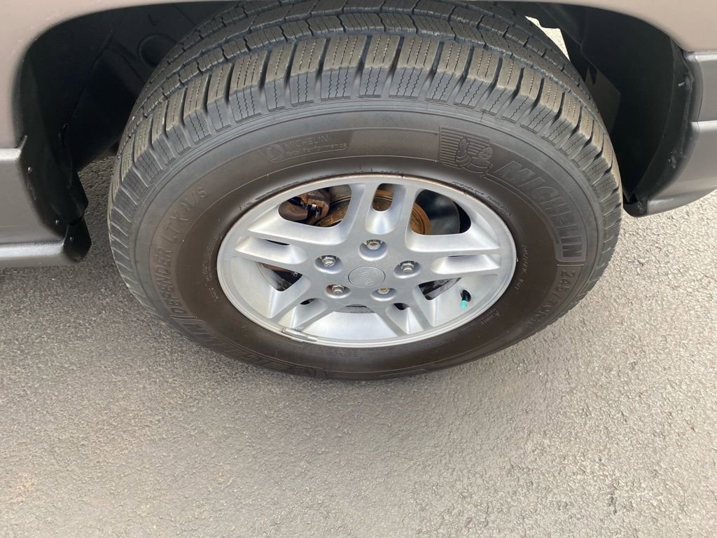 Used 2002 Jeep Grand Cherokee Laredo image 28