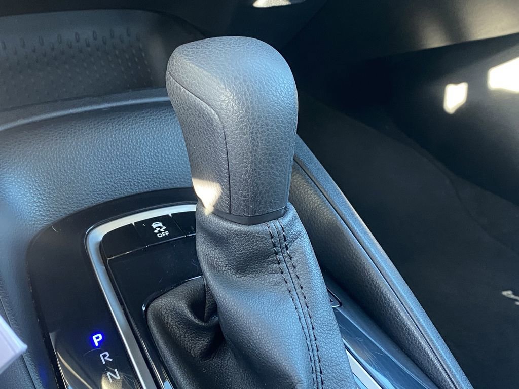 Used 2023 Toyota Corolla LE w/ Carpet Mat Package (TMS) image 13