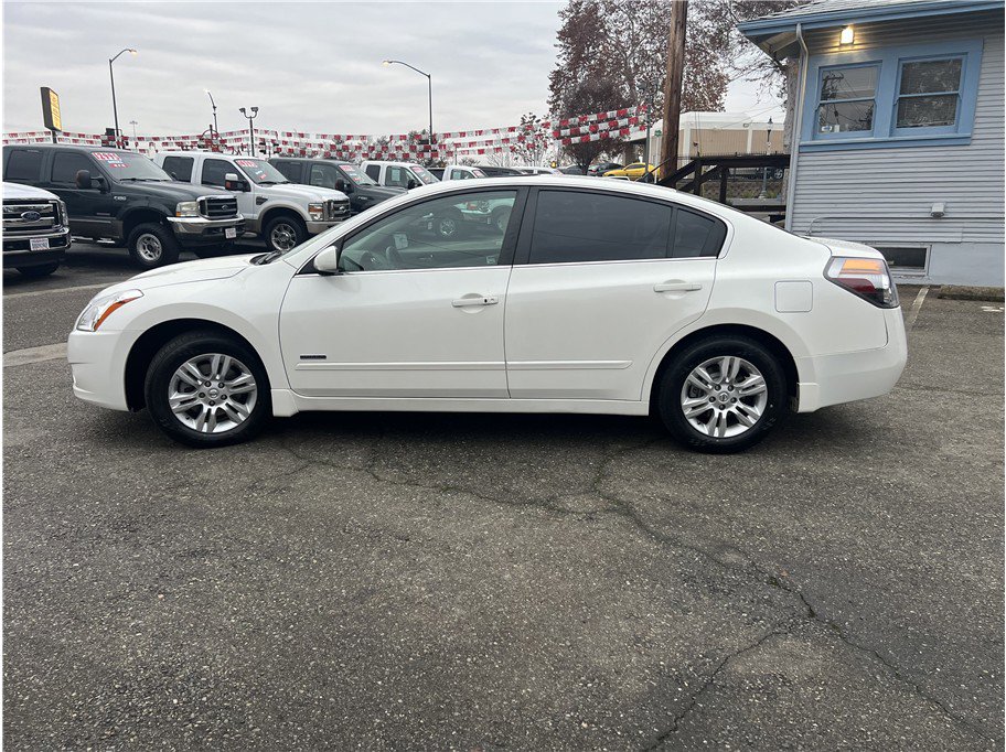 Used 2010 Nissan Altima Hybrid Sedan image 4