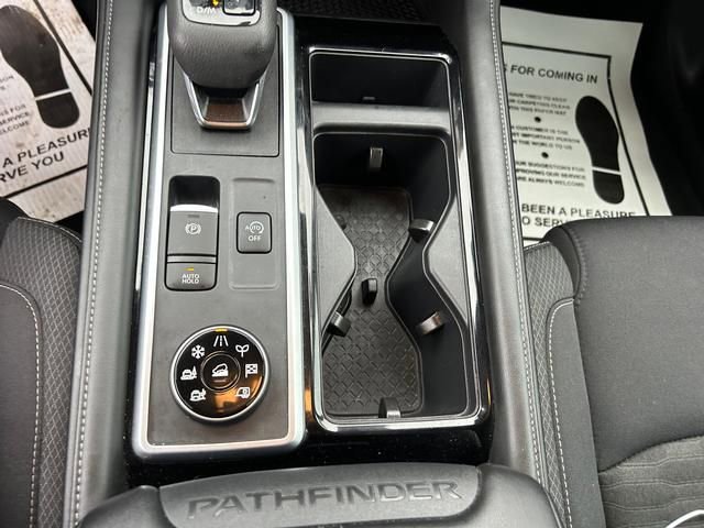 Used 2025 Nissan Pathfinder SV AWD/4WD image 20