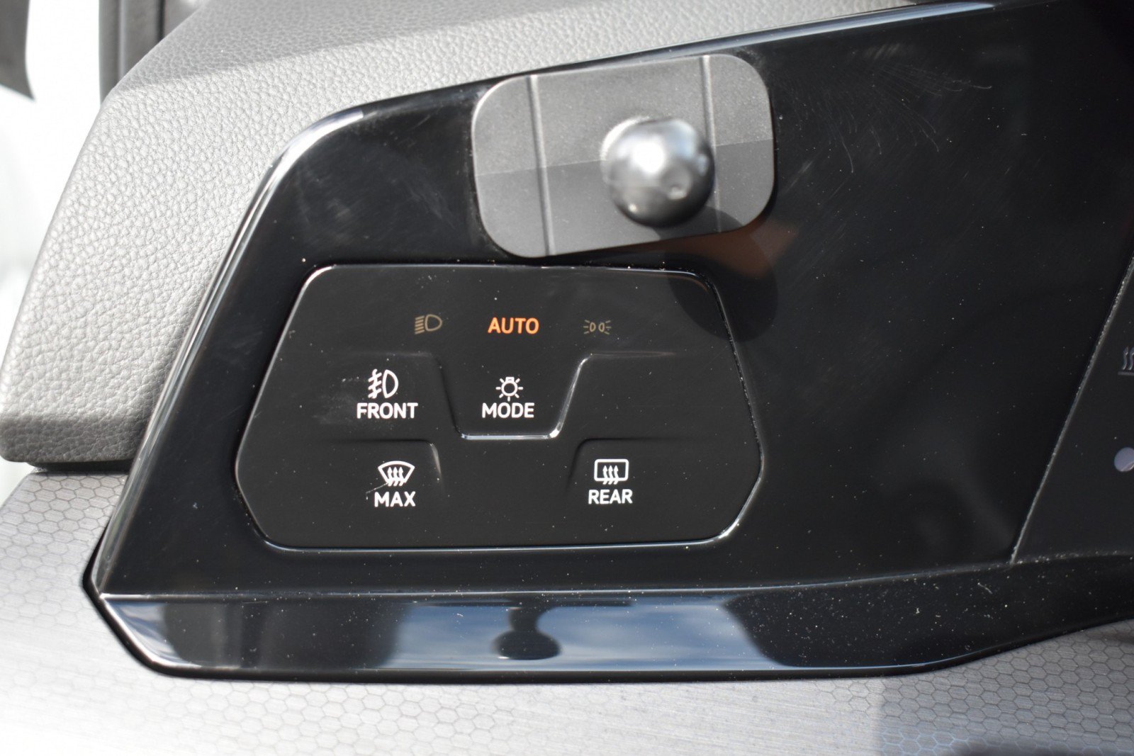 Used 2023 Volkswagen GTI 40th Anniversary Edition FWD image 30