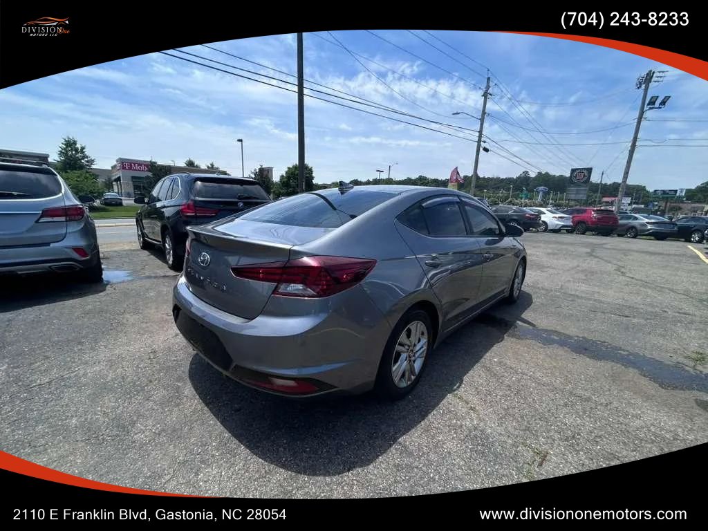 Used 2019 Hyundai Elantra Value Edition FWD image 9