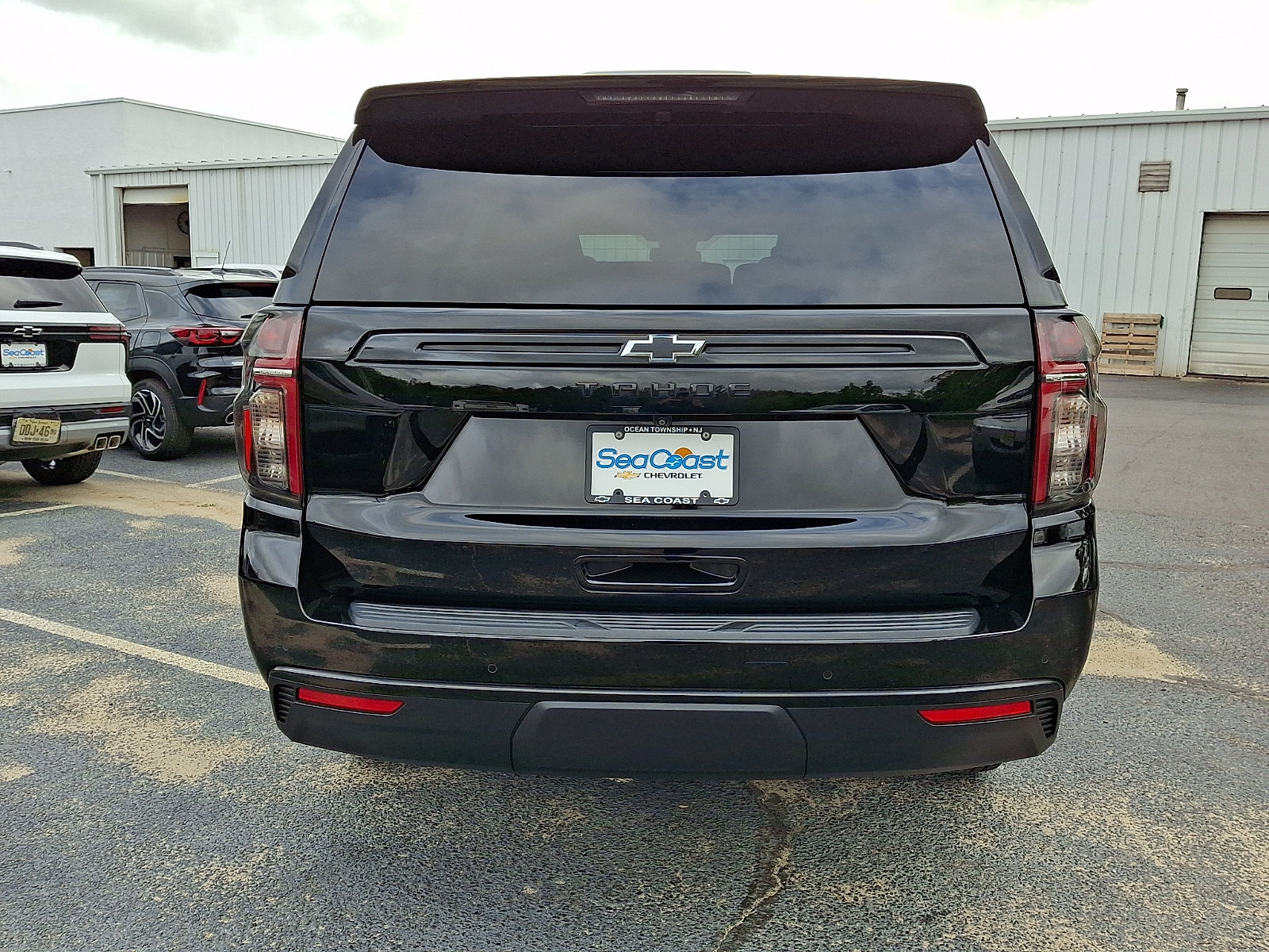 Certified 2023 Chevrolet Tahoe Z71 w/ Luxury Package AWD/4WD image 5
