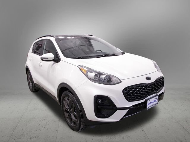Used 2022 Kia Sportage Nightfall Edition image 9