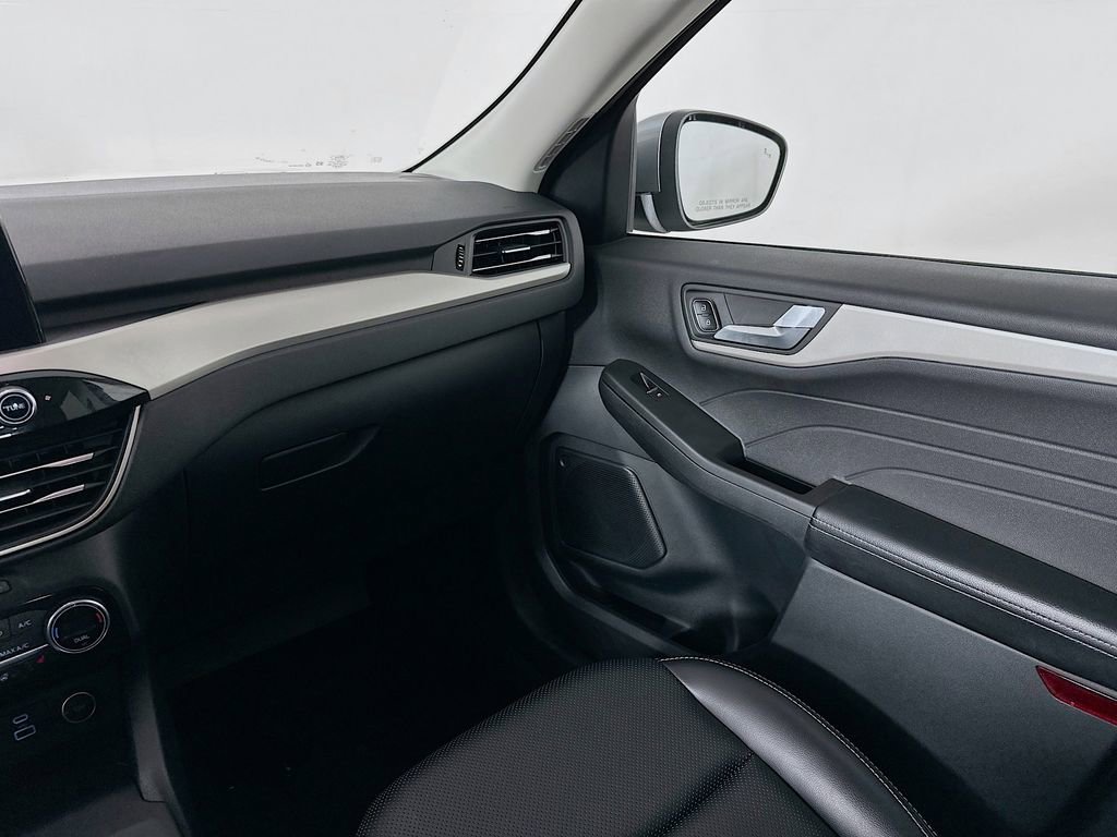 Used 2021 Ford Escape SEL image 31