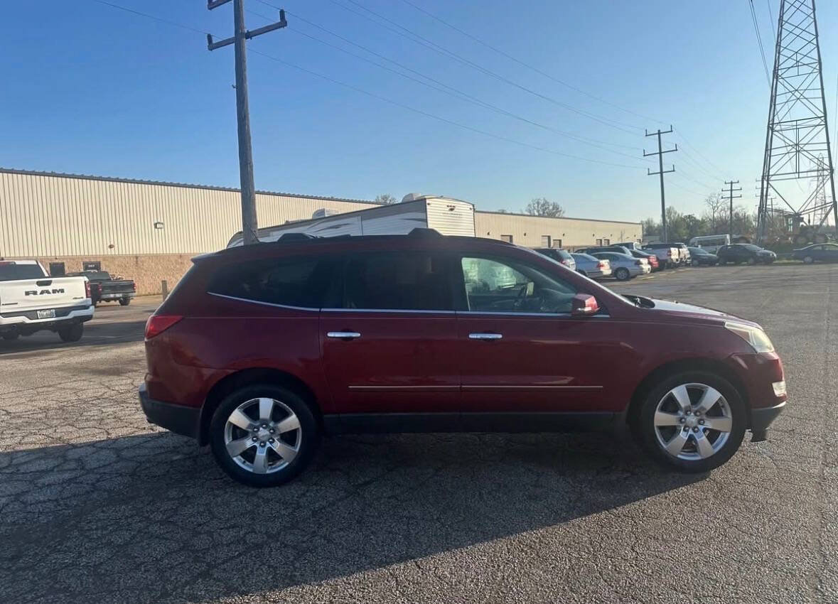 Used 2010 Chevrolet Traverse LTZ AWD/4WD image 8