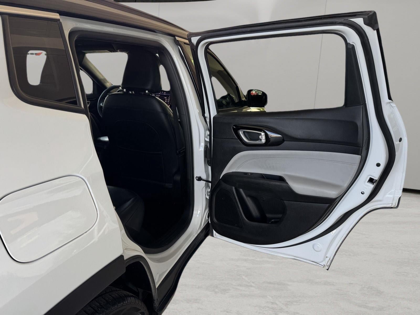 Used 2025 Jeep Compass Limited AWD/4WD image 14