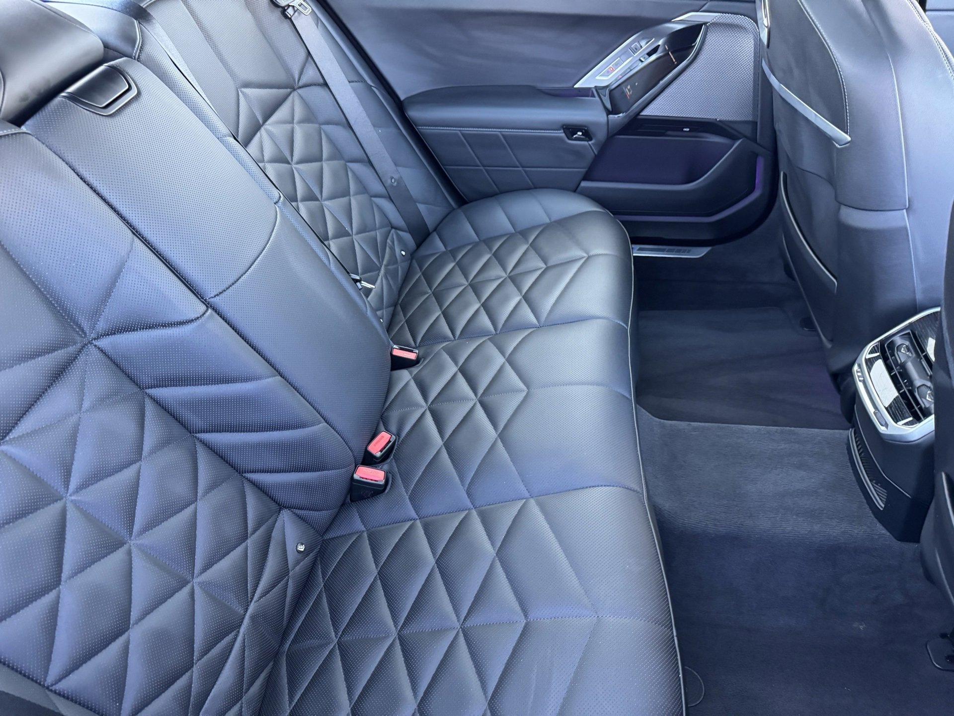 Used 2025 BMW 740i xDrive image 20