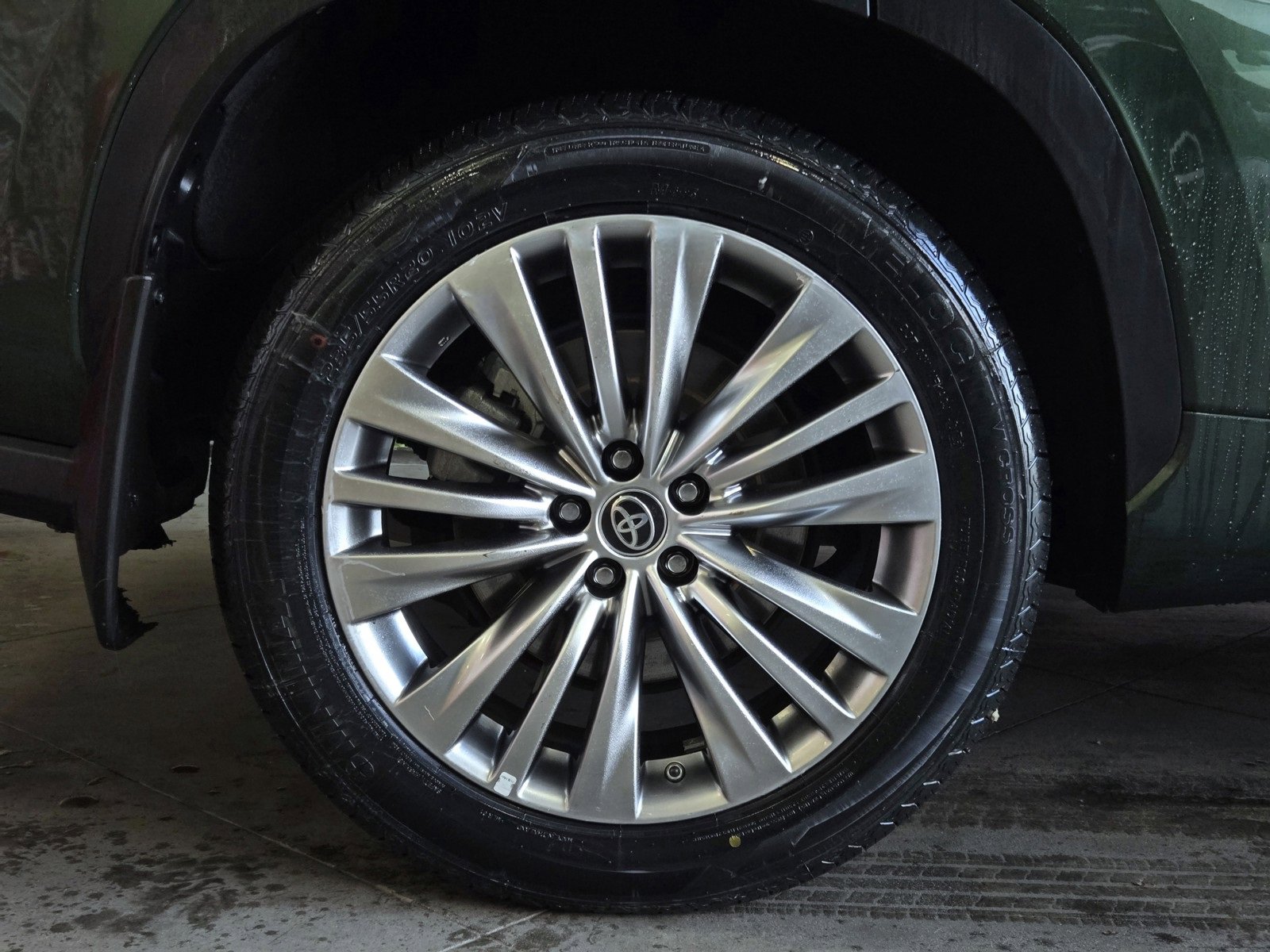 Used 2023 Toyota Highlander Platinum image 5